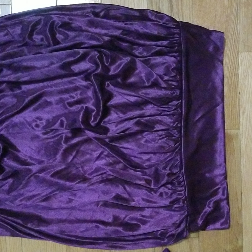 Dress - Picture 3 of 10